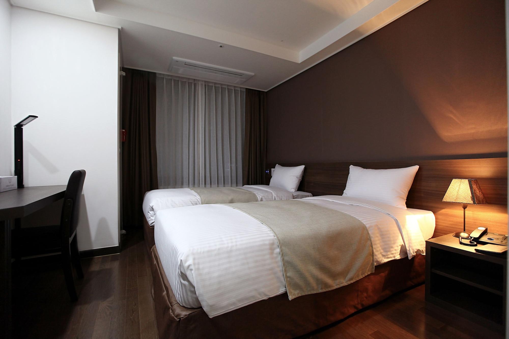 Urban Place Gangnam 3*