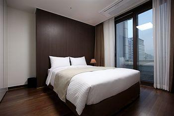 Urban Place Gangnam Hotel