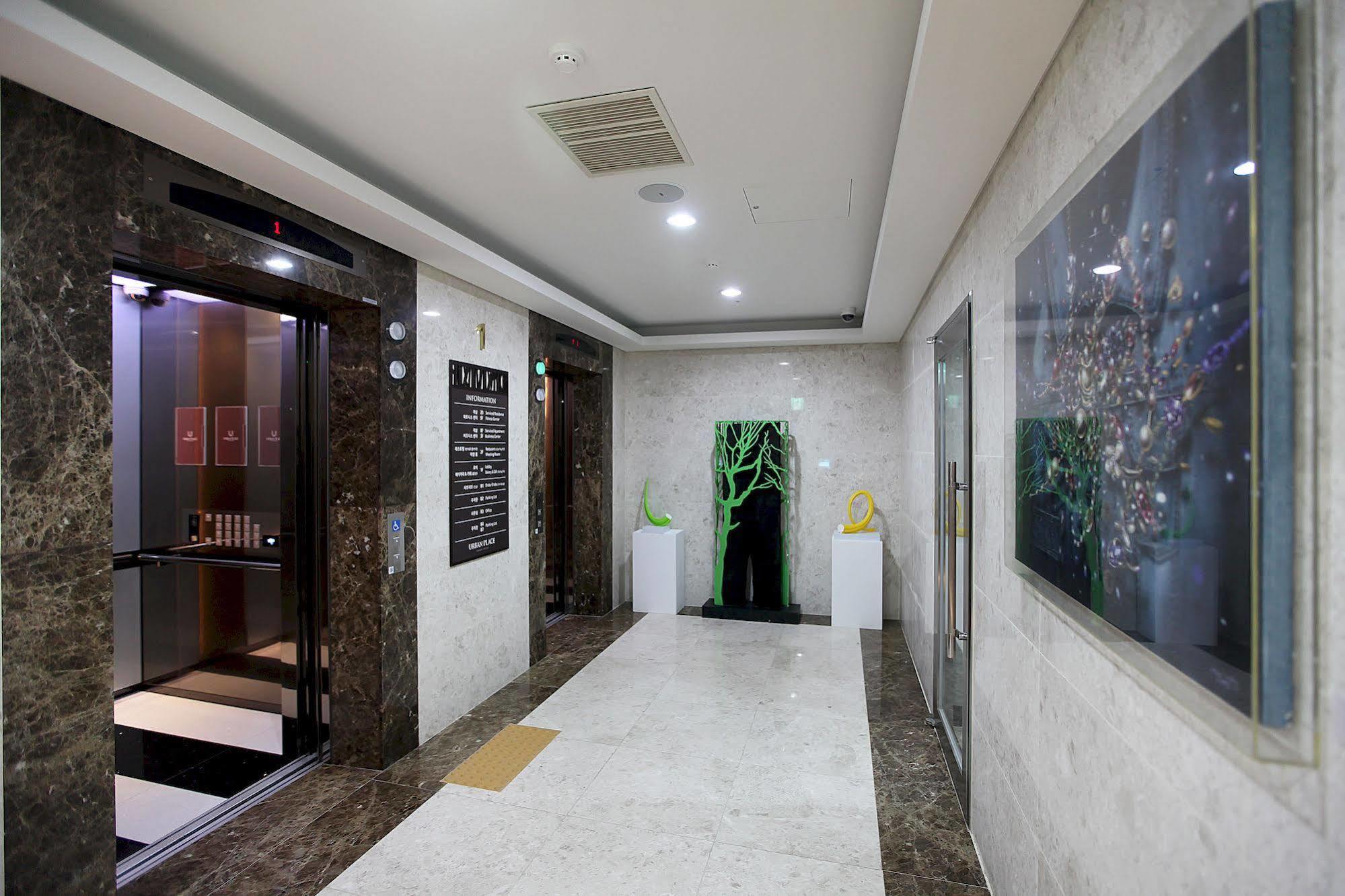 Hotel Urban Place Gangnam 3*