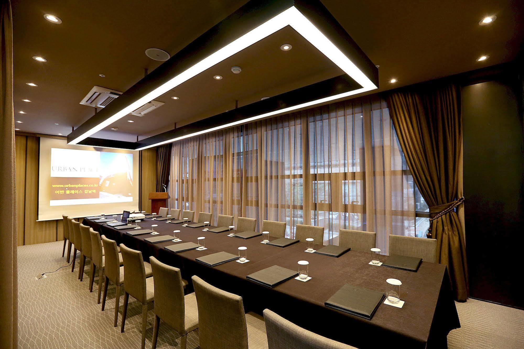 Urban Place Gangnam Hotel